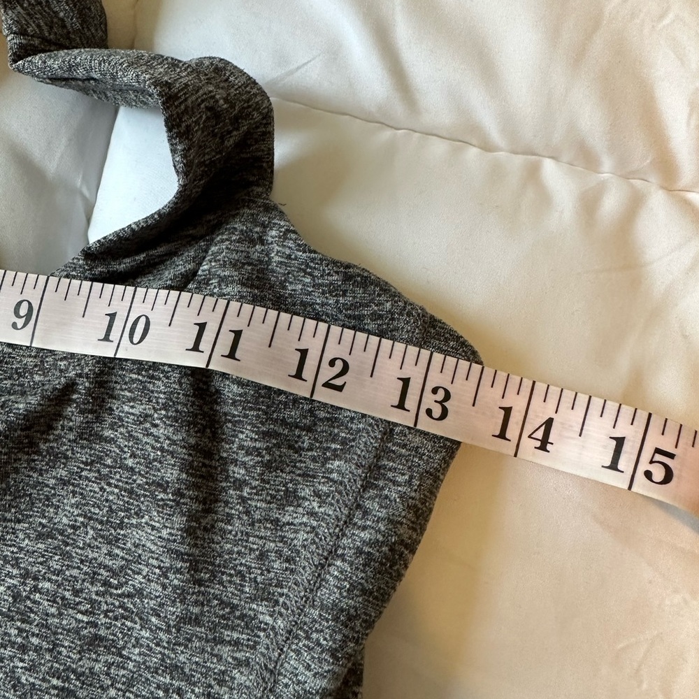 Strut This Heather Gray Stretchy Shelf Bra Cross Back Tank Top EUC - Picture 7 of 8